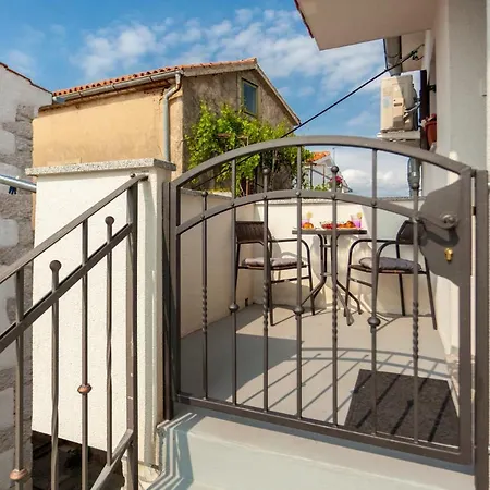 Apartment Nonna Krk Town Exterior foto